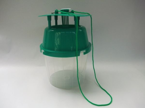 funnel trap tegen buxusmot montage